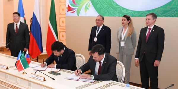 Казань и Якутск подписали соглашение о сотрудничестве
