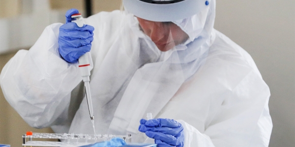 За сутки в Якутске выявлено 53 новых случая коронавируса