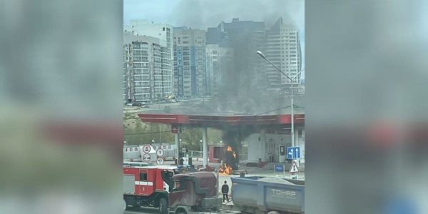В центре Якутска случился пожар на заправке «ЯТЭК»