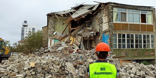 Мэрия Якутска сносит дом на Автодорожной, где рухнул подъезд