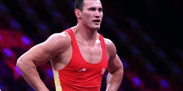 Якутский борец Айаал Лазарев проведет утешительный поединок на Олимпийских играх в Токио