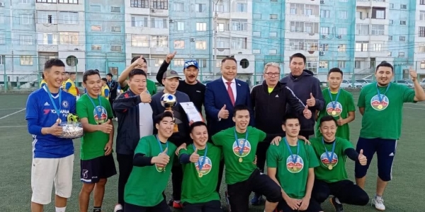 Команда Строительного округа стала чемпионом футбольного турнира в Якутске