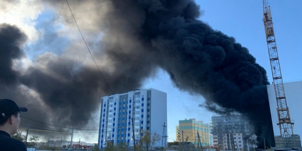 Произошел пожар на стройке на ул. Петра Алексеева Якутска
