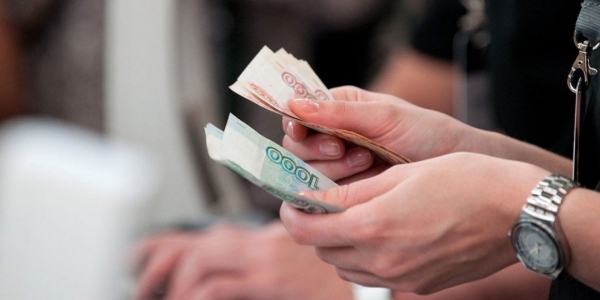 13 тысяч бюджетников Якутии требуют повышения зарплаты
