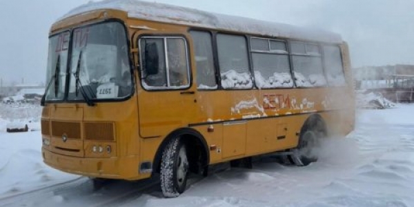 Новые автобусы получили 6 школ города Якутска