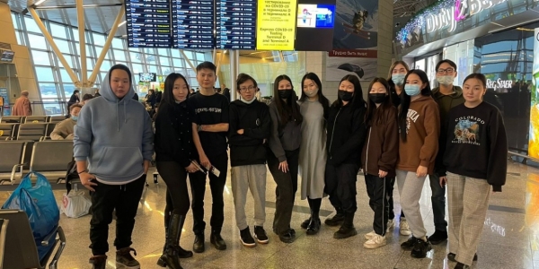 Студенты-якутяне вернулись из Казахстана в Якутск