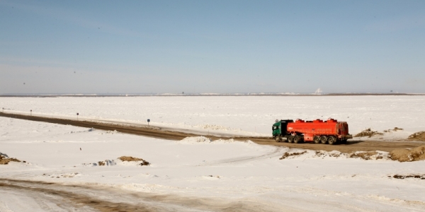 До 40 тонн увеличена грузоподъёмность ледового автозимника «Якутск-Нижний Бестях»