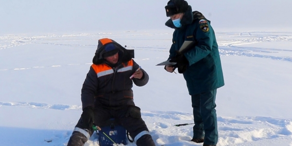 В зоне внимания инспекторов ГИМС - любители зимней рыбалки