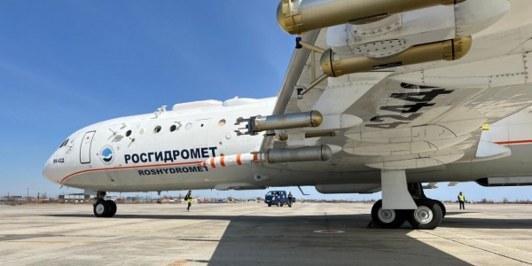 В Якутск прилетел тушить пожары самолет-лаборатория Росгидромета Як-42Д (ФОТО)