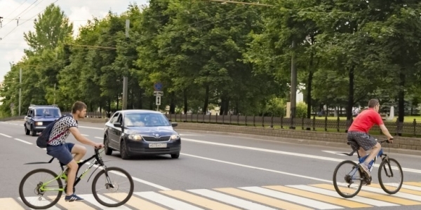 Велосипедисты Якутска узнают о правилах дорожного движения и как обезопасить велосипед от кражи