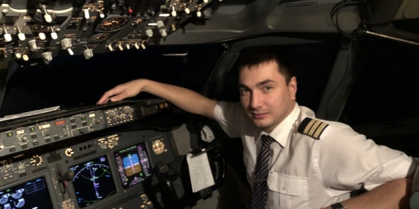 Пилот авиакомпании «Якутия»: «Увидеть грозу с борта самолета – это не то же самое, что с земли»