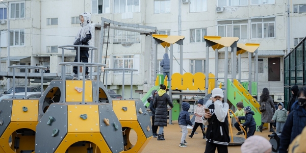 Благоустроенные дворы открыли в Автодорожном округе города Якутска
