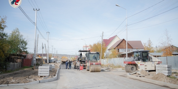 Дорожники завершили асфальтирование на 17 объектах в Якутске