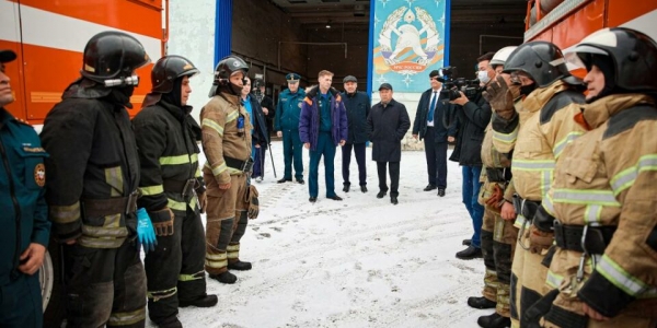 Дмитрий Садовников проверил готовность пожарных города Якутска