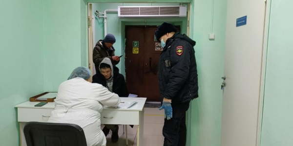 Репортаж: рейд в медвытрезвитель отделения "Тирэх" в Якутске