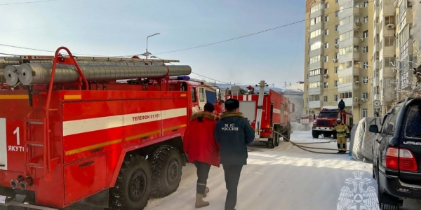 При пожаре в доме по улице Орджоникидзе эвакуировано 40 человек