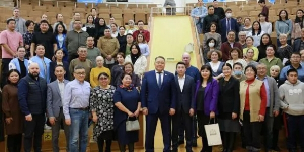 Председатель Якутской городской Думы встретился с жителями Автодорожного округа Якутска