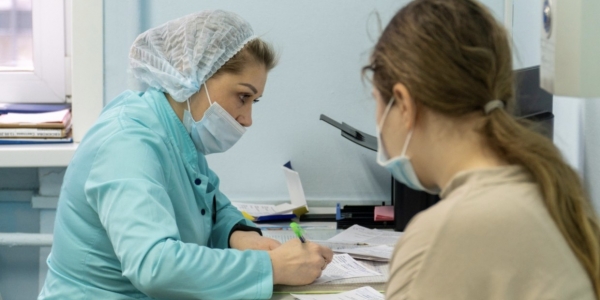 Поликлиники Якутска приглашают якутян пройти диспансеризацию