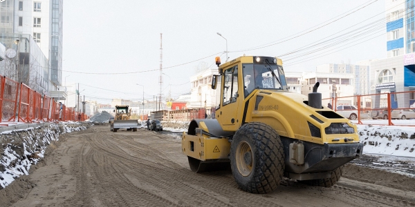 Проспект Ленина продолжают ремонтировать в Якутске