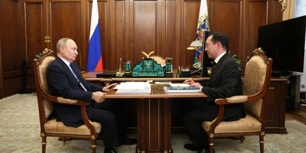 Айсен Николаев доложил Владимиру Путину о готовности Якутии к лесопожарному сезону
