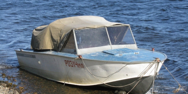Открывается навигация для маломерных судов на реке Лена вблизи Якутска