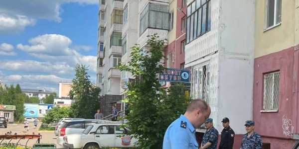 В Якутии ребенок погиб, выпав с окна 6-го этажа