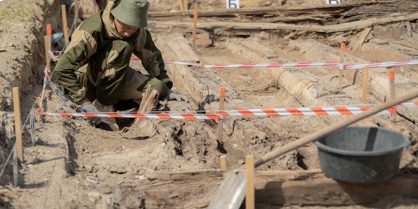 Археологи ведут раскопки в центре Якутска