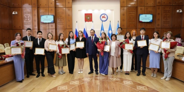 Специальную премию получат учителя стобалльников в Якутии
