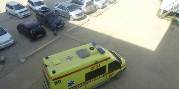 Работник упал с 6 этажа строящегося здания в Якутске
