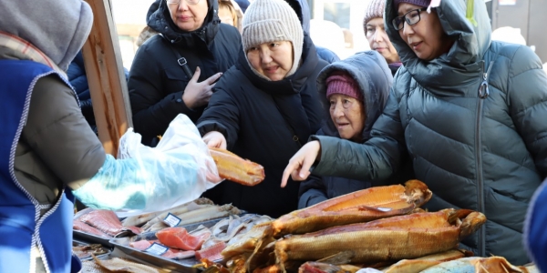 Более 15 тысяч горожан посетили ярмарку «Рыба Якутии»