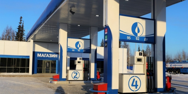 В «Саханефтегазсбыт» озвучили причины повышения цен на бензин в Якутске