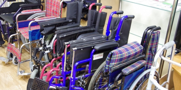 В Якутске можно взять в аренду кресло-коляски, ходунки, костыли