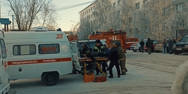 Инспектор ДПС спас людей при пожаре в Якутске