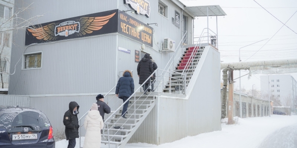 Общественники Якутска продолжают проводить проверки лже-кафе и наливаек