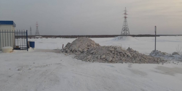 Ледовые переправы на 203 микрорайоне и Зеленом лугу в Якутске закрыты, выезд на лед запрещен