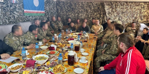 Айсен Николаев встретился в зоне СВО с военнослужащими из Якутии