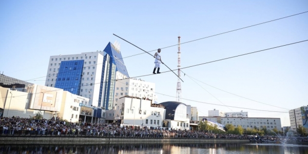 Цирковой перфоманс «На грани фантастики и реальности» состоялся в Якутске