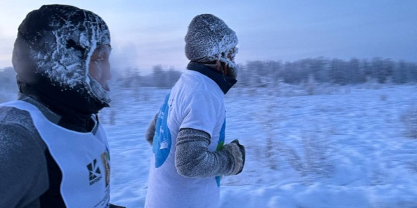 Победителями экстремального марафона «Полюс холода - Оймякон» стали Александр Моедо и Леонид Зыков