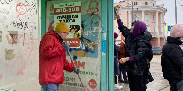 В Якутске отмоют открытые автобусные остановки