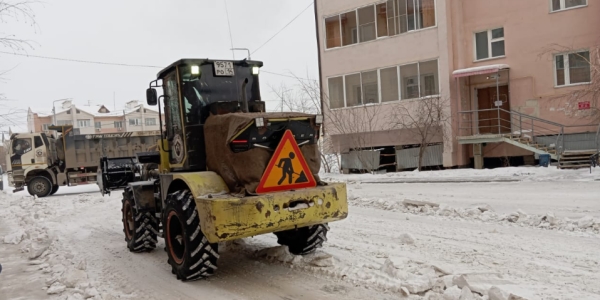 Более 286 тысяч кубометров снега вывезли с территории Якутска