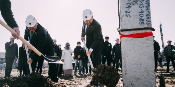 В Якутске забили первую сваю нового здания Маневренного жилого фонда