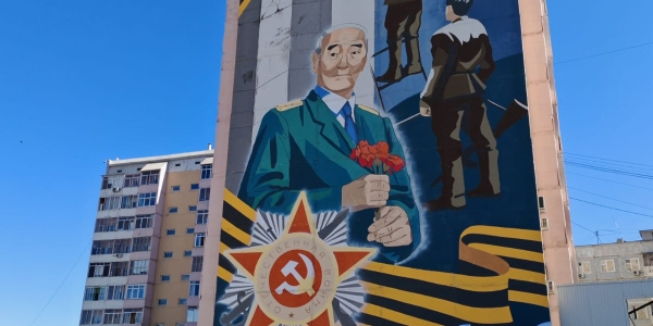 В Губинском округе Якутска открыли мурал в честь Феодосия Донского