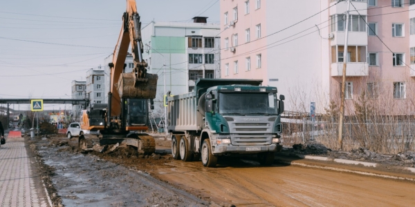 В Якутске с 15 мая прекращается движение транспорта по улице Севастопольская