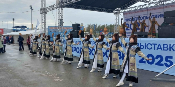 В Якутске открыли выставку-ярмарку «Продовольствие-2025»