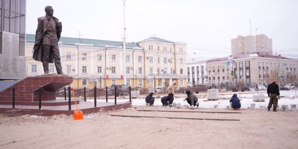 Подрядчику предписано устранить недостатки ремонта площади Орджоникидзе