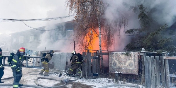 Два человека погибло при пожаре по улице Халтурина. Обновлено