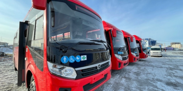 44 новых автобуса прибыли в Якутск