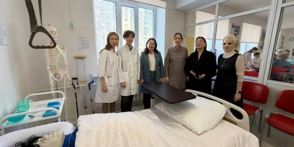 В Якутске открылся медицинский класс: школа №3 начала подготовку будущих врачей
