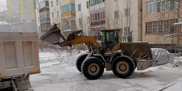 Подрядчик Центрального и Губинского округов не справляется с уборкой тротуаров