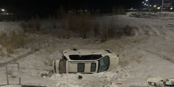 На трассе Якутск — Намцы пьяный подросток опрокинул автомобиль